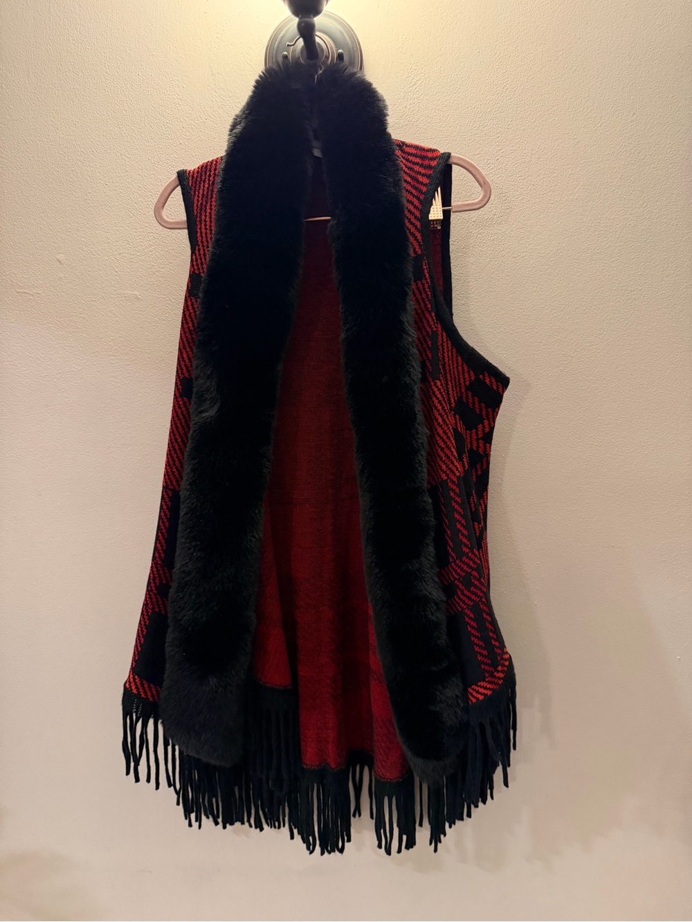 Northern Angel Plaid Faux Fur Trim Fringe Vest Sweater Red Black L/XL Cozy Fall